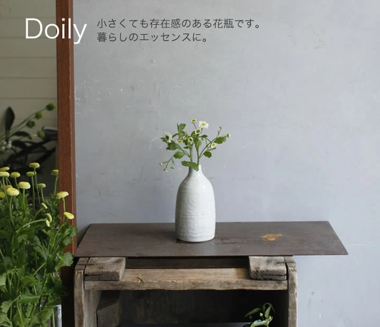 Doilyの花瓶